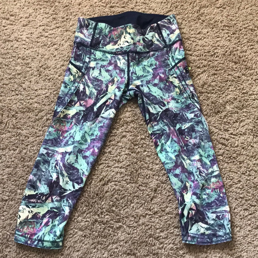 Lululemon capri leggings. Size 4.